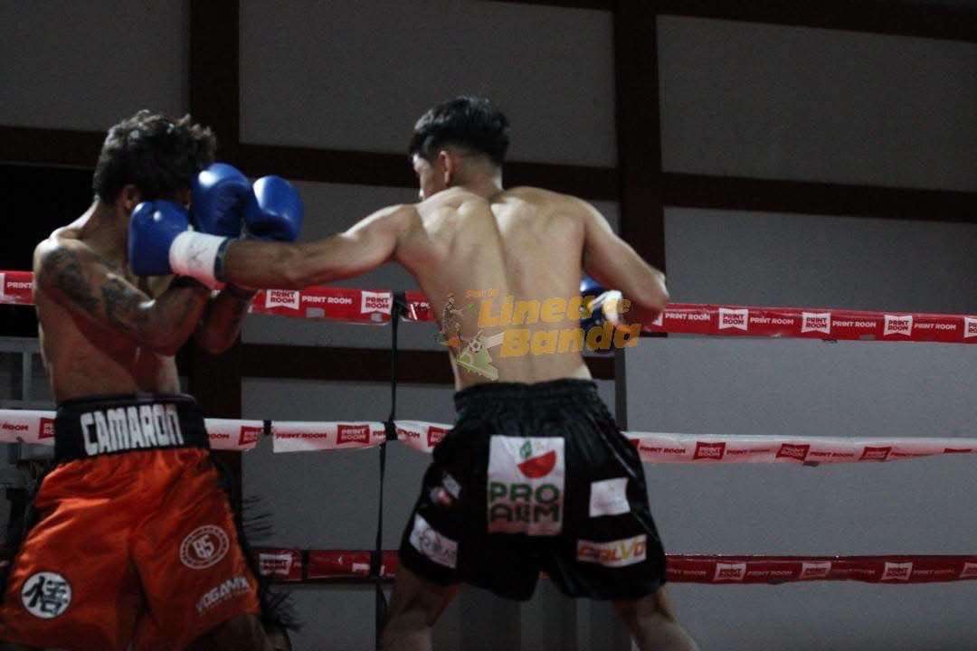 Mantiene su racha el boxeador juarenses Kevin "El Baby" Facio