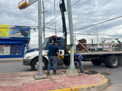 Vencen vientos y lluvia semáforo de la Río de Janeiro 