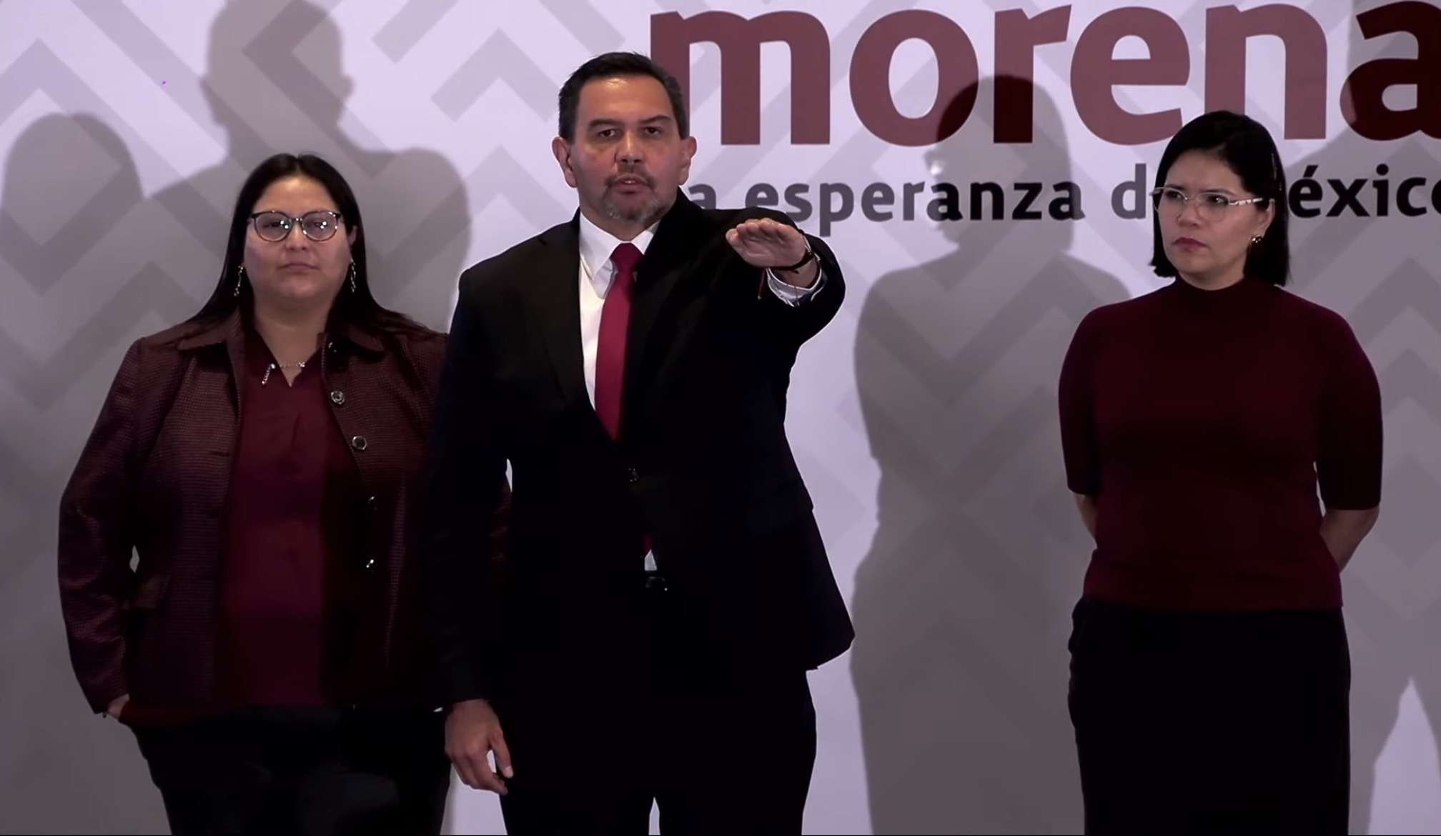 Con la izquierda rinde protesta Cruz Pérez Cuéllar