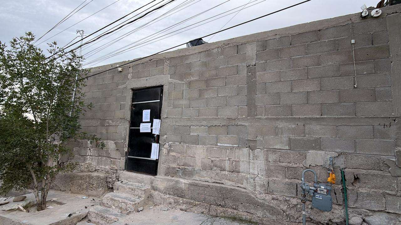 Detienen a hombre con dos camionetas sin serie vehicular en Lomas de Poleo