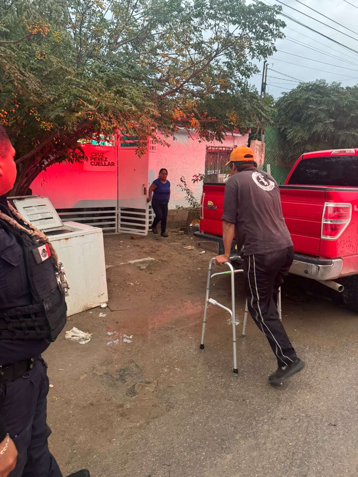 Atienden 130 reportes relacionados con las lluvias