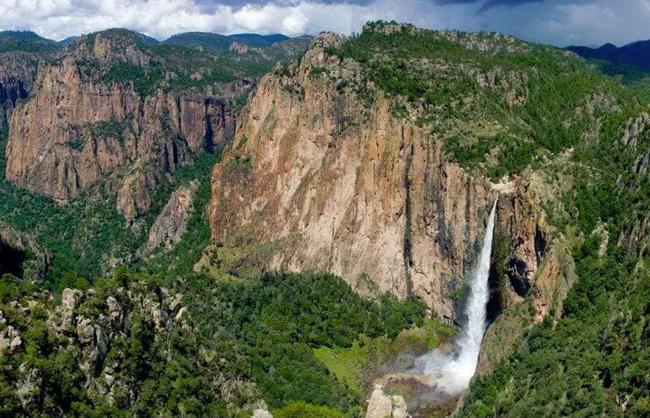 Frenan el Chepe por Polo; alertan por lluvias en la Sierra 