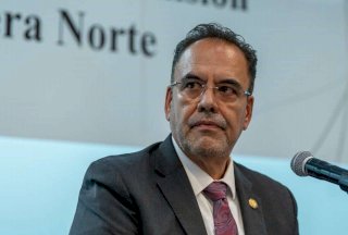Pide licencia Juan Carlos Loera por tiempo indefinido