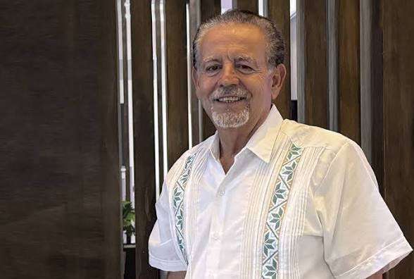 Enfrentan transportistas de Juárez presión por requisitos de inglés para cruzar al Paso
