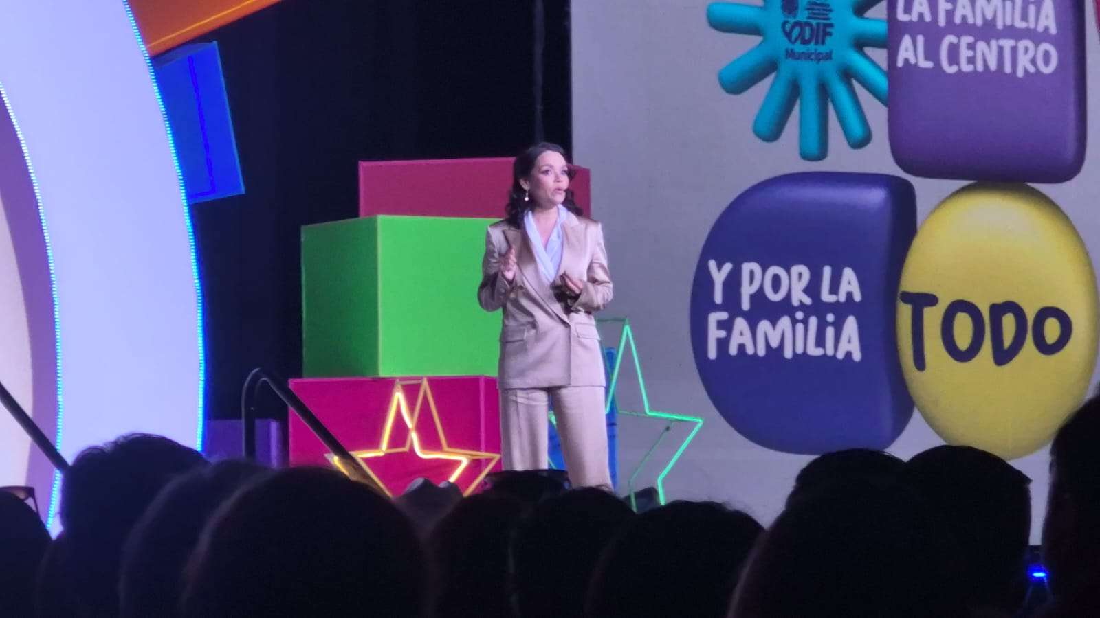 Coloca DIF municipal a las familias en el centro con apoyos integrales 
