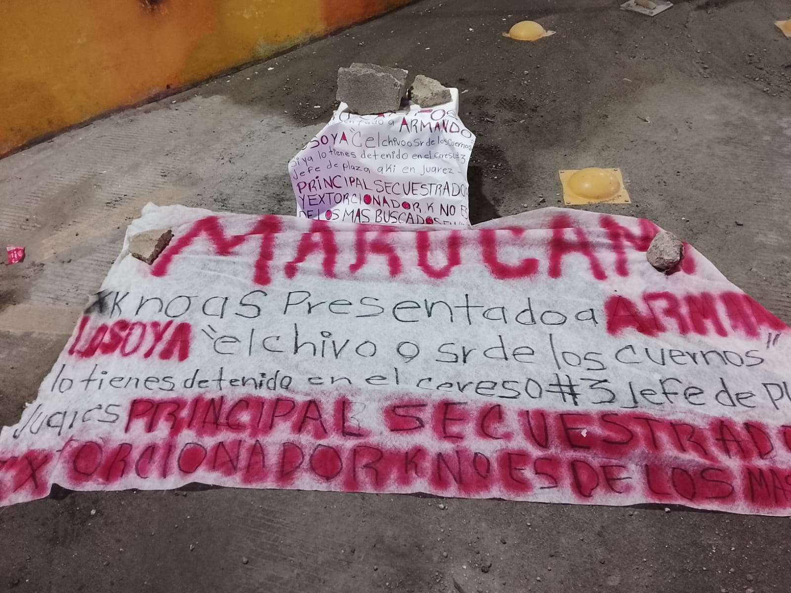 Dejan hielera con cabeza de chivo y narcomensaje en el Libramiento 