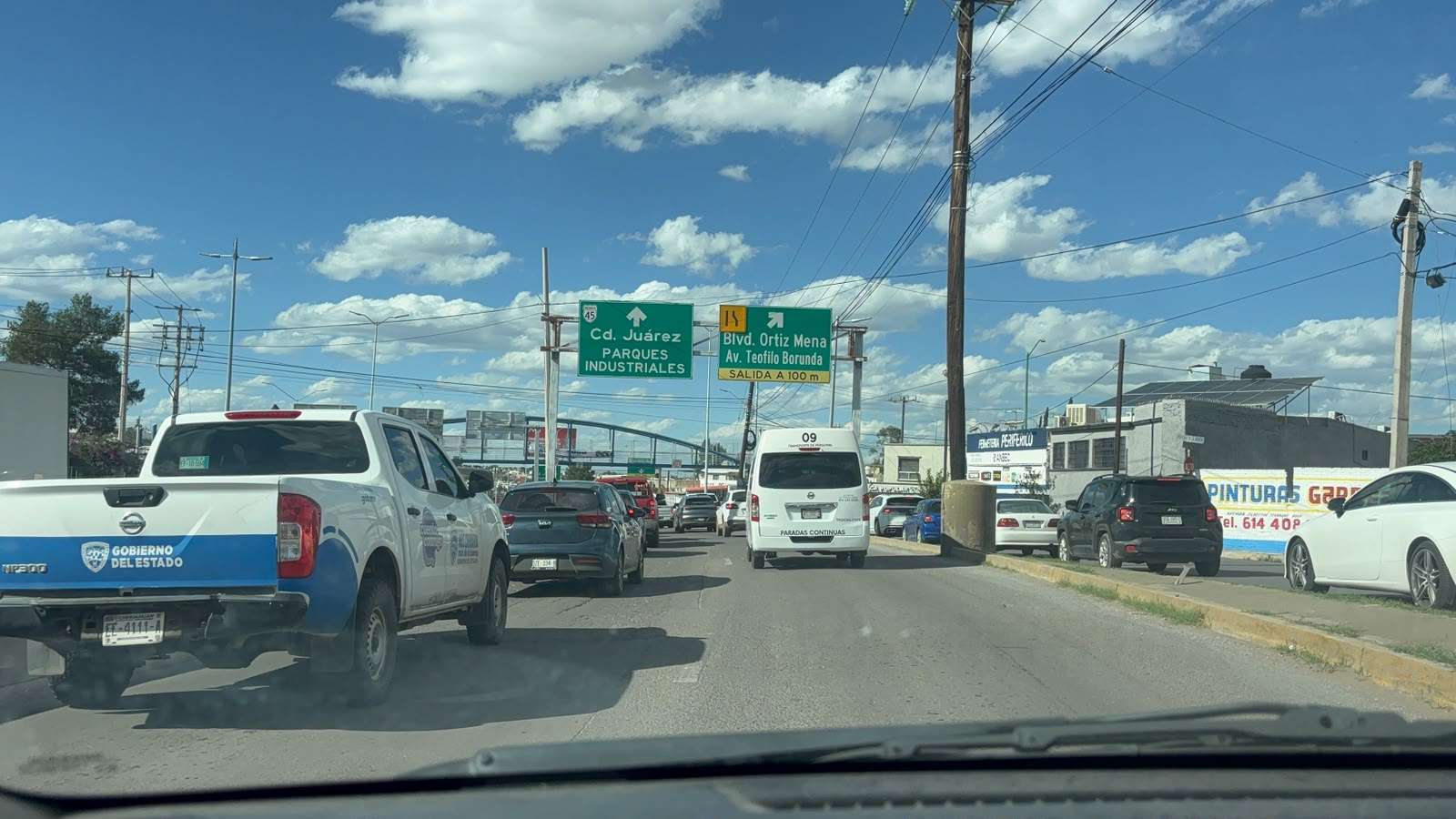 Genera caos vial choque en salida a Cuauhtémoc