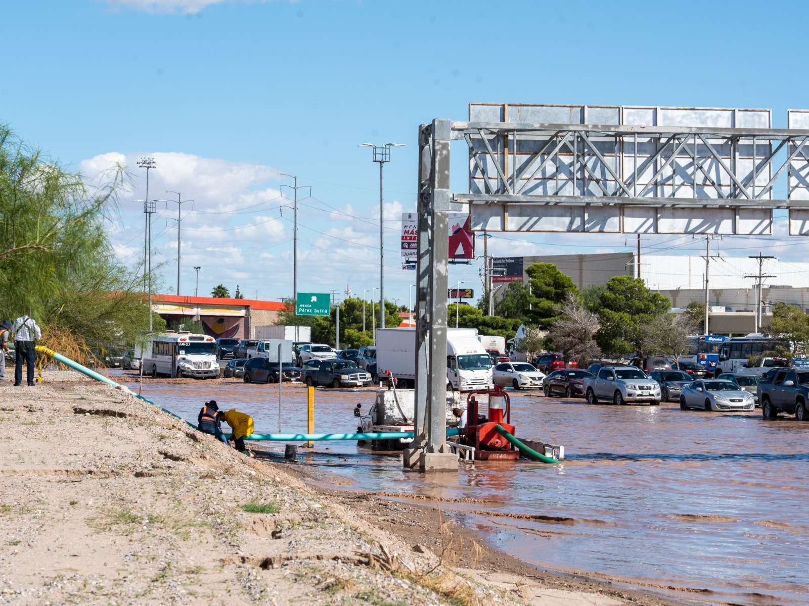 Refuerzan operativo de emergencia por aumento del nivel del río Bravo