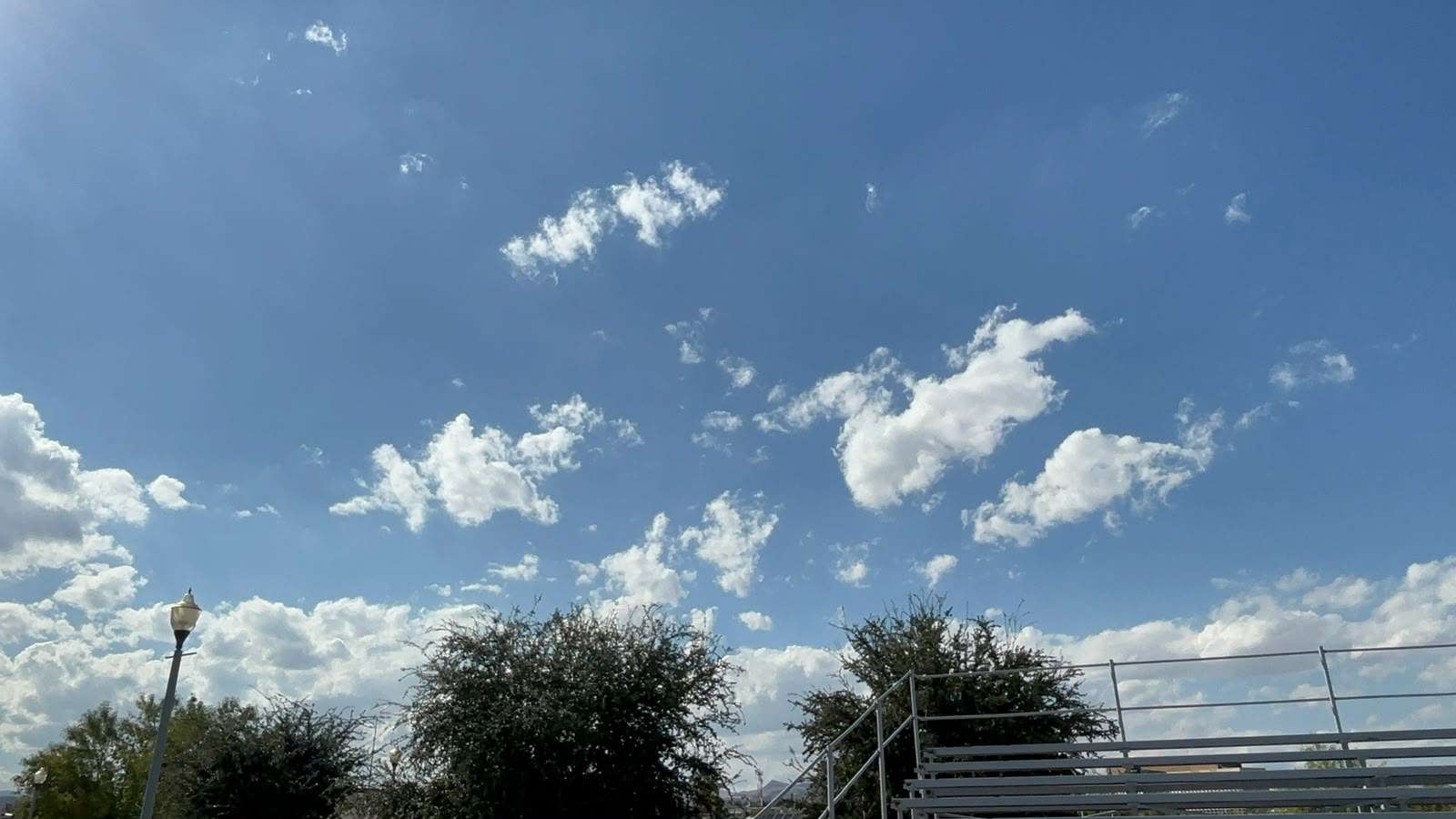 Alcanza Chihuahua 26°C en la tarde con ráfagas de viento