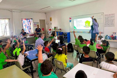 Llevan educación ambiental a nueve escuelas de Punta Oriente