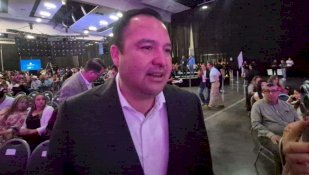 Cuestiona Valenciano fortaleza política de Cruz 