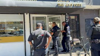 Roban más de 3 millones durante asalto a joyería en el Centro