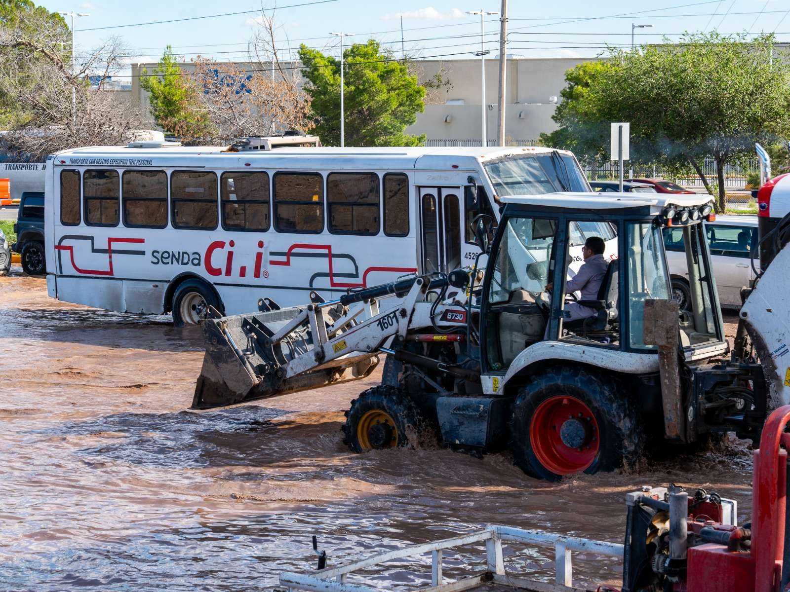 Refuerzan operativo de emergencia por aumento del nivel del río Bravo