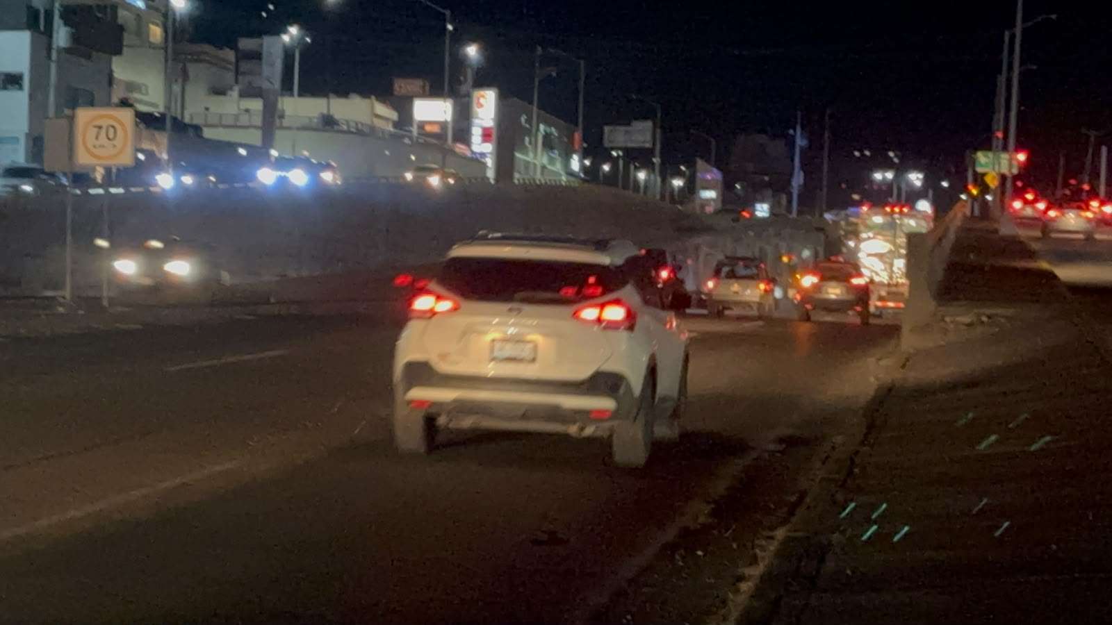 Colapsa choque carambola tráfico en el Perijuv