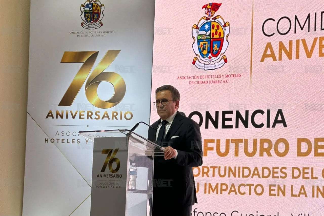 Asegura especialista que dólar podría llegar a 20 pesos 