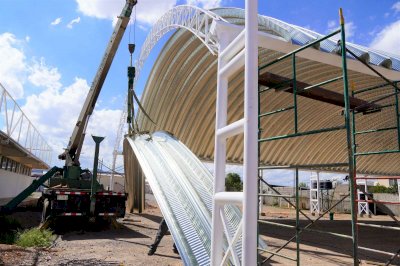 Avanza más del 50% domo y cancha en CecyTech 21