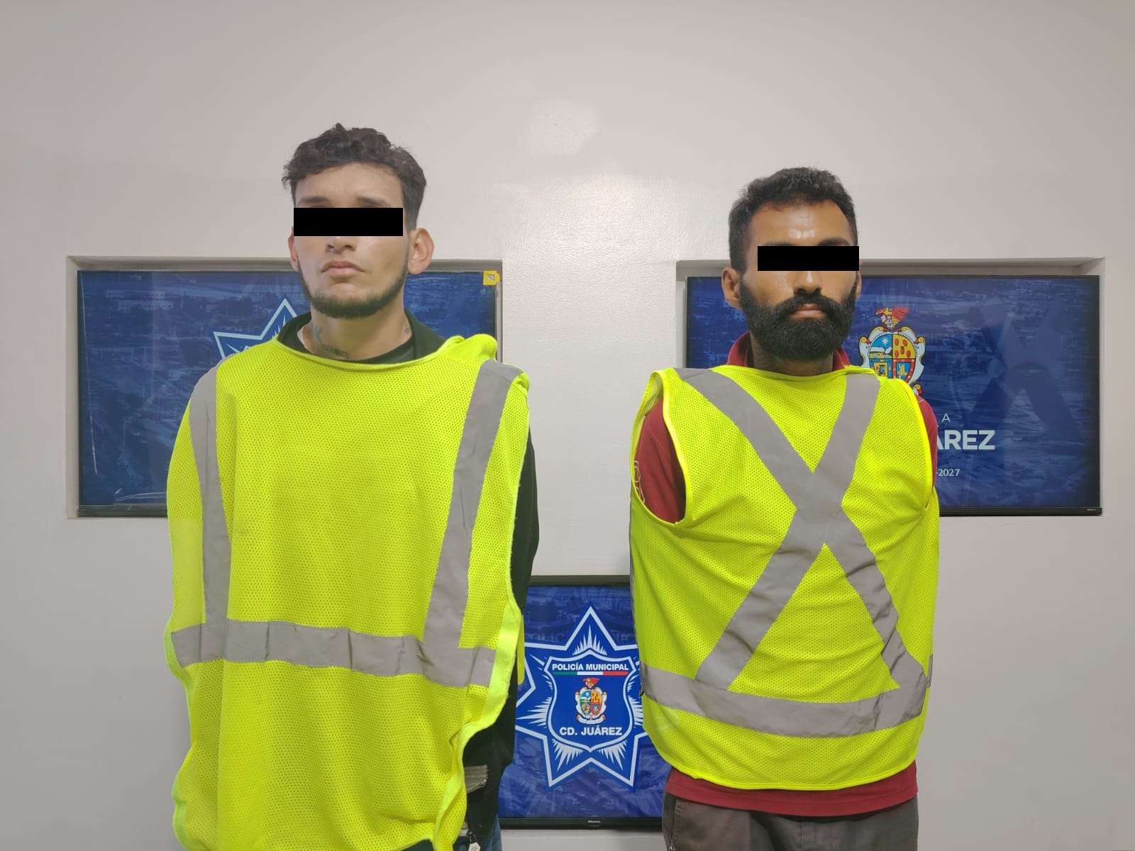 Detienen a dos y les aseguran arma de fuego