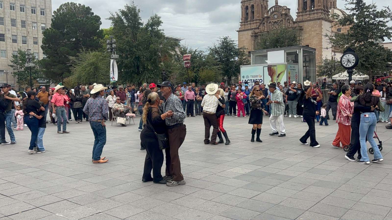 Lucen sus pasos de baile en la Liber 