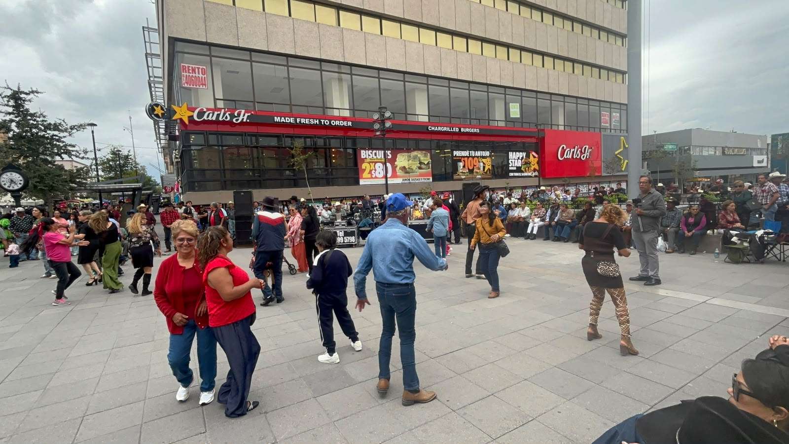 Lucen sus pasos de baile en la Liber 