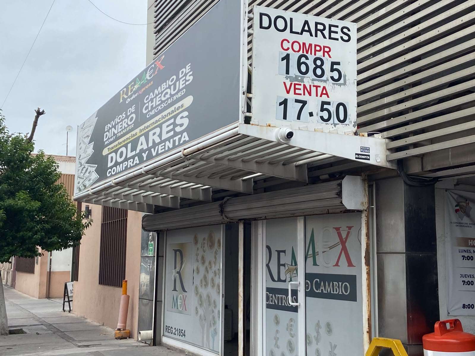 Sube dólar 59 centavos en ventanillas de Banco Azteca