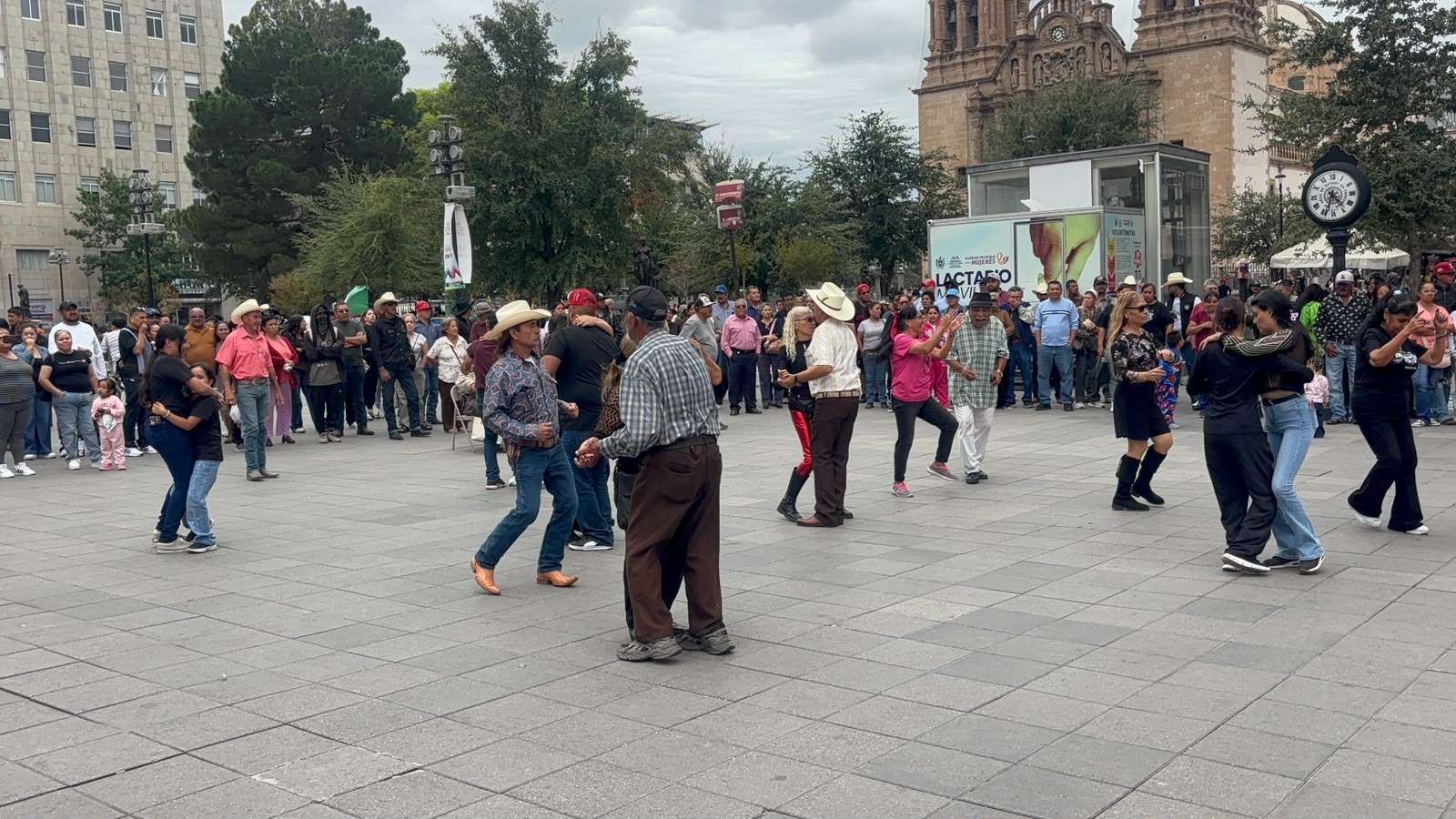 Lucen sus pasos de baile en la Liber 