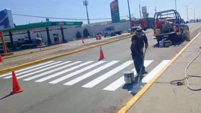 Refuerza Parral señalización vial durante septiembre