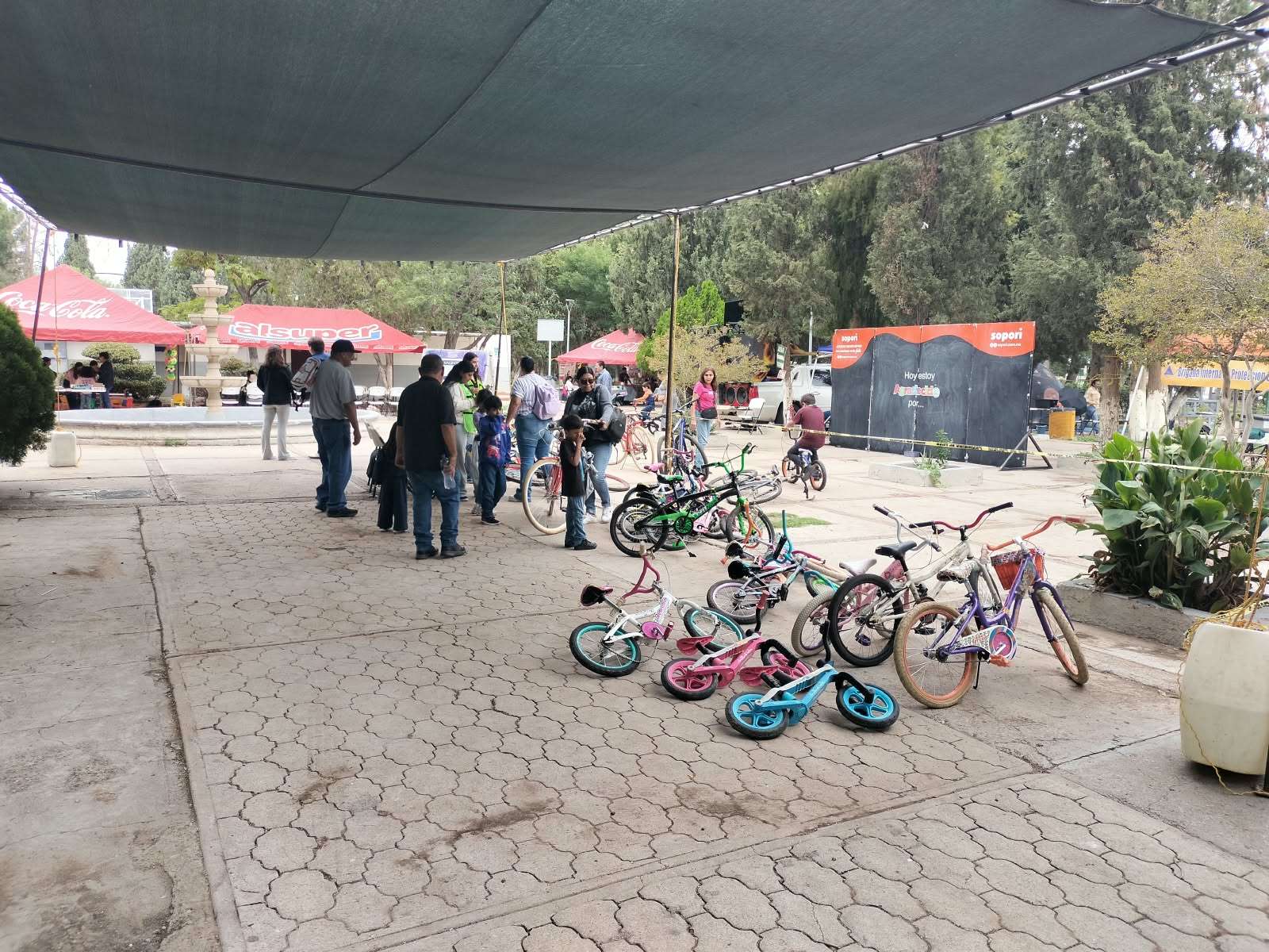 Reduce lluvia asistencia al Domingo Feliz en Chihuahua