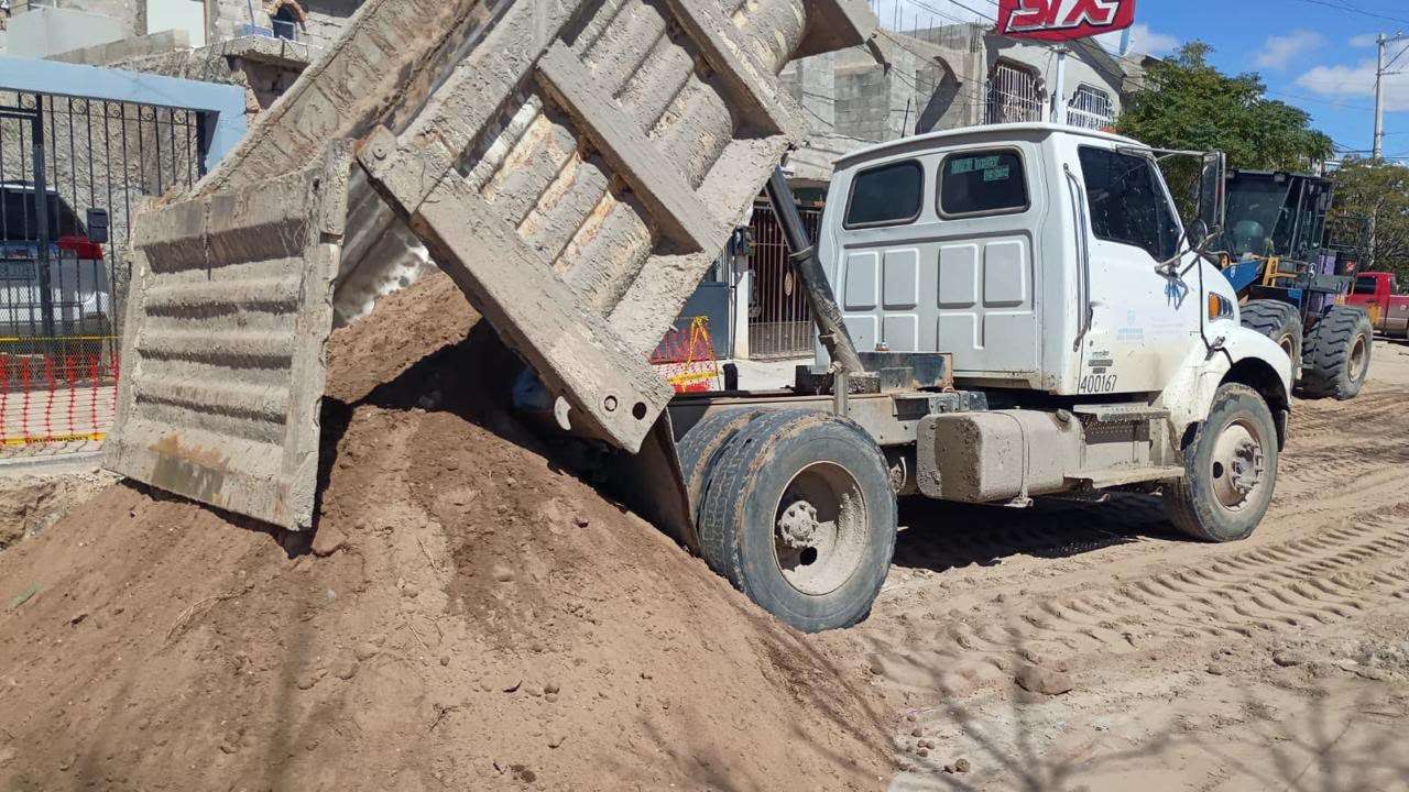 Atiende Gobierno del Estado daños por lluvias en vialidades 