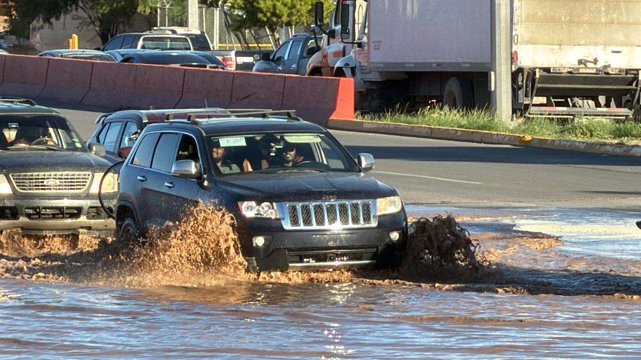 Intensifican reparación de calles tras lluvias 