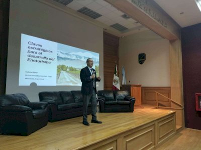 Realiza Uach conferencia sobre claves para desarrollar el enoturismo