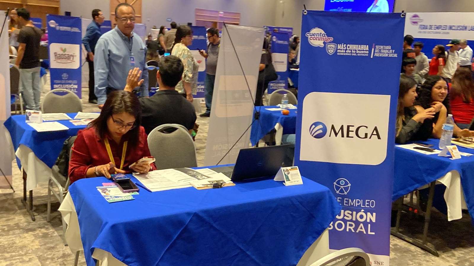 Ofrecen más de 2 mil vacantes en Feria de Empleo e Inclusión