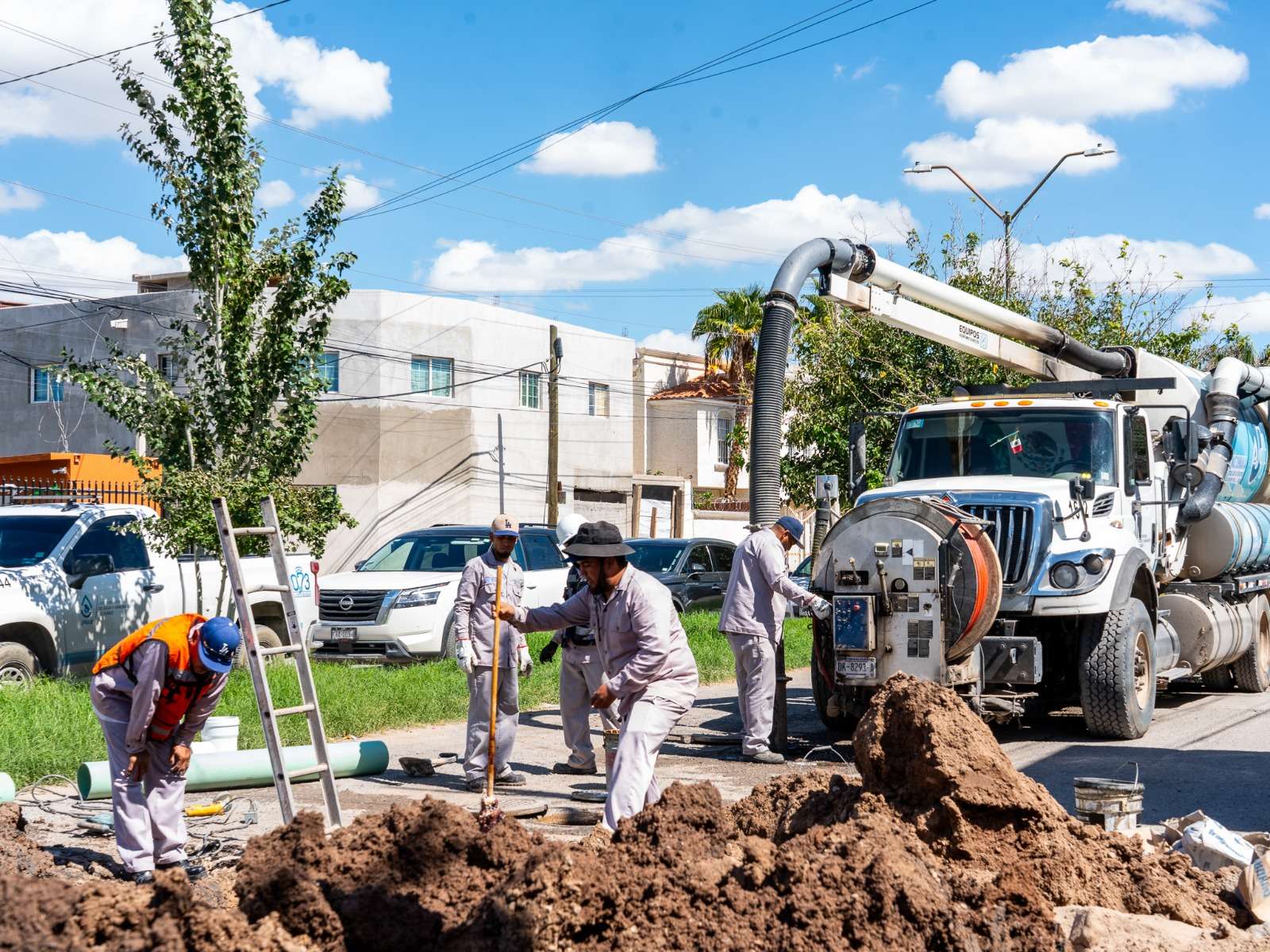Reemplazará 24 metros de tubería sanitaria en Bosques de Jacarandas