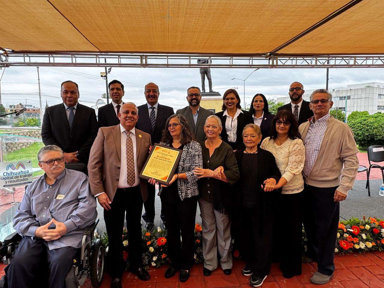 Perdura legado de Antonio Becerra entre generaciones de maestros