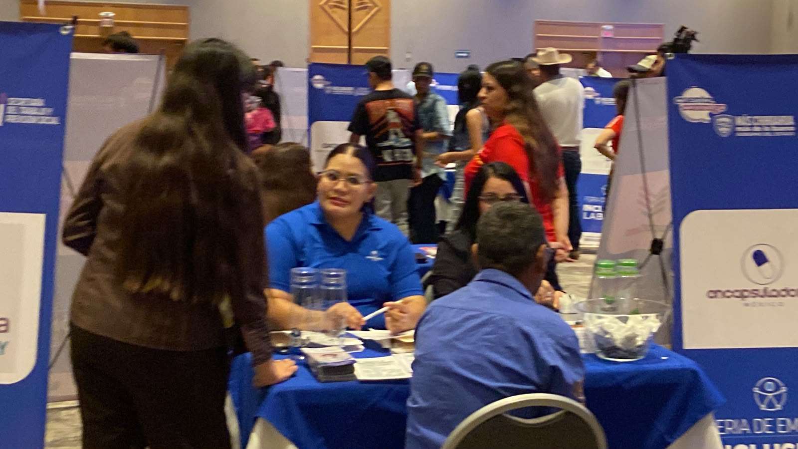 Ofrecen más de 2 mil vacantes en Feria de Empleo e Inclusión