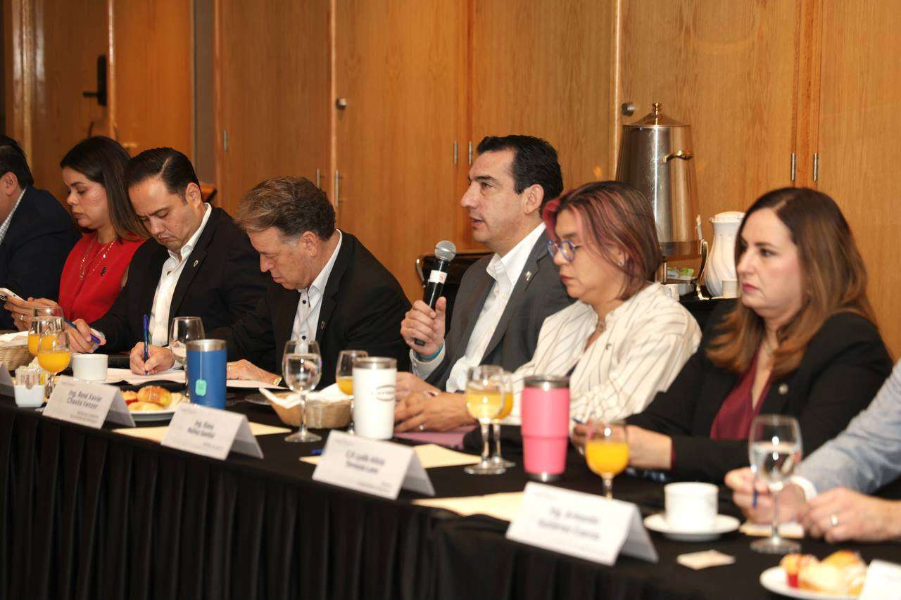 Acuerda Chavira con Canacintra trabajar en agenda de competitividad