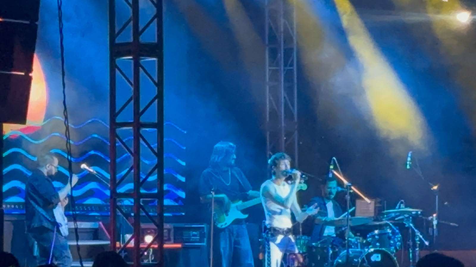 Enciende Esteman el Fich 2026 con concierto al aire libre