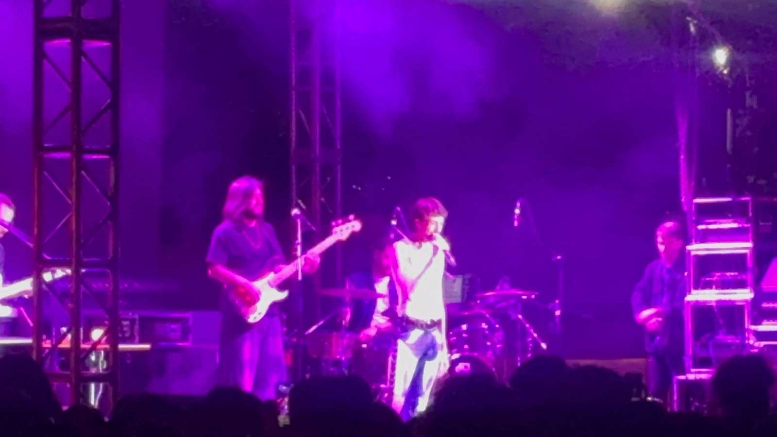Enciende Esteman el Fich 2026 con concierto al aire libre