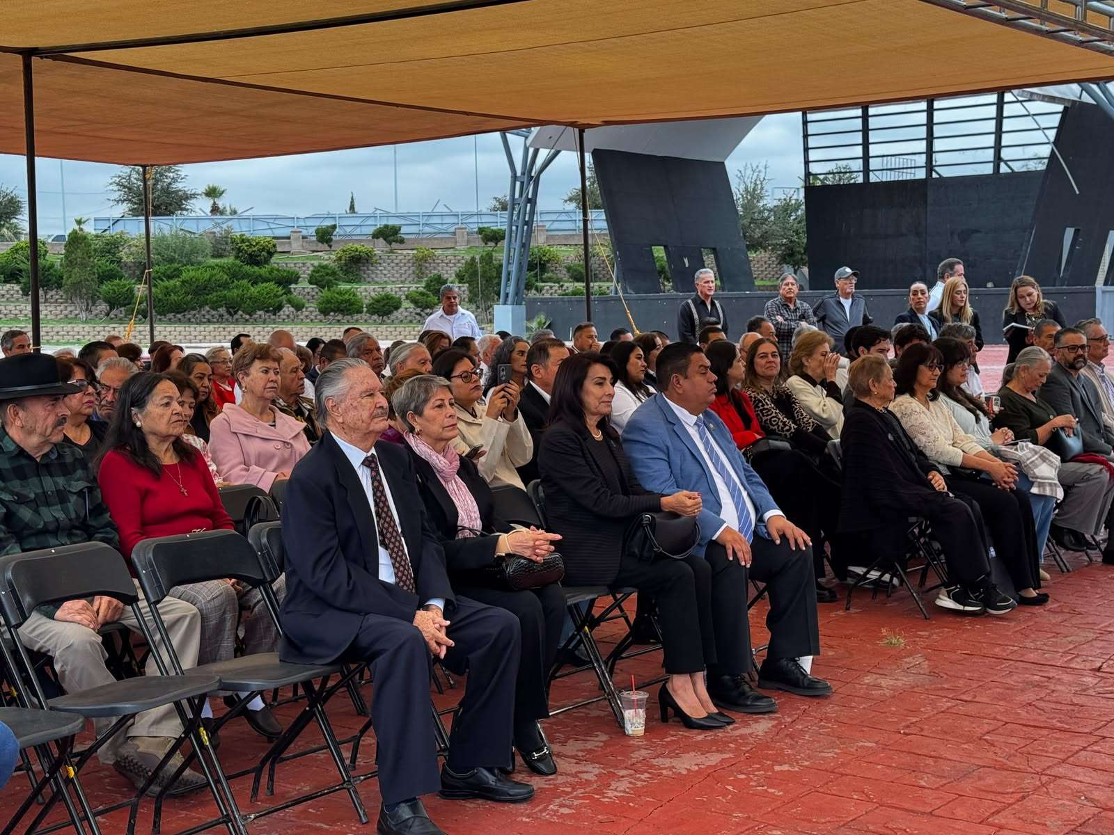 Perdura legado de Antonio Becerra entre generaciones de maestros