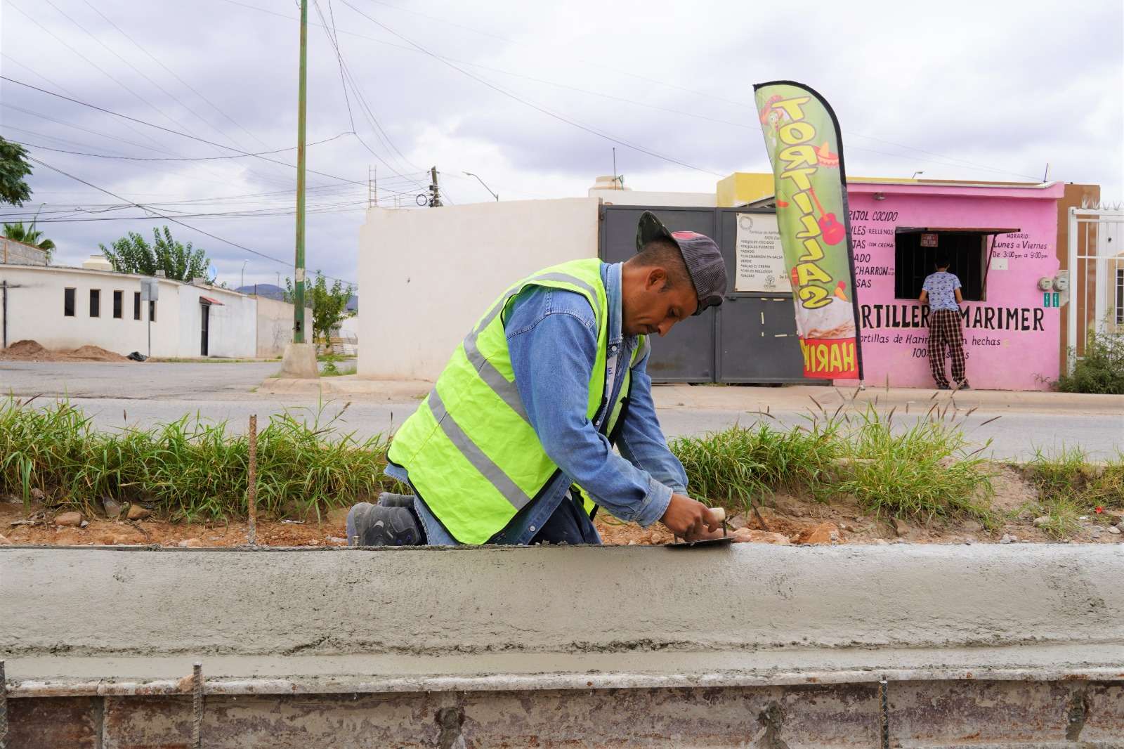 Avanza 70% de pavimentación en calle Río Nilo