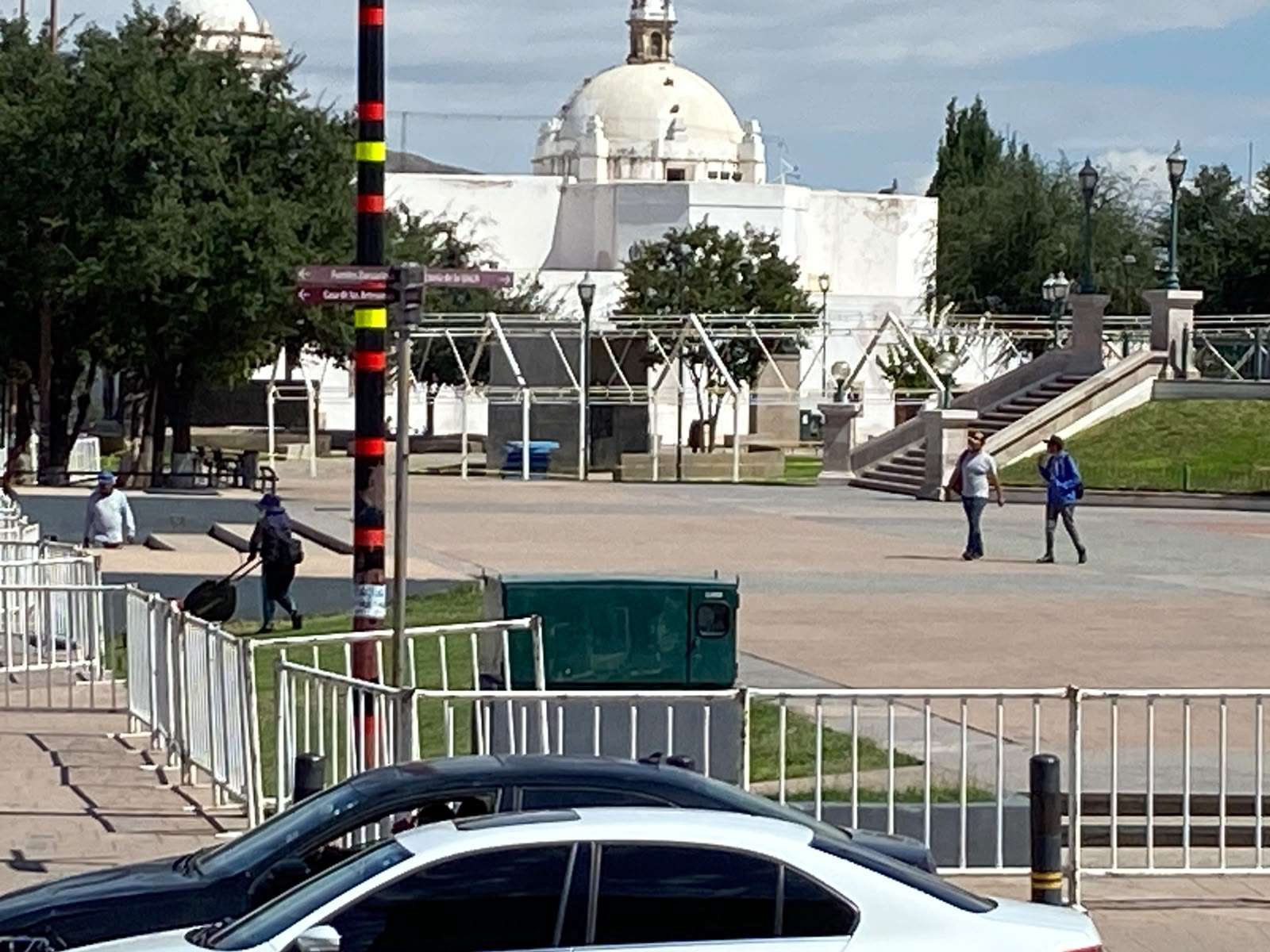 Preparan Plaza del Ángel para concierto de Alejandro Fernández