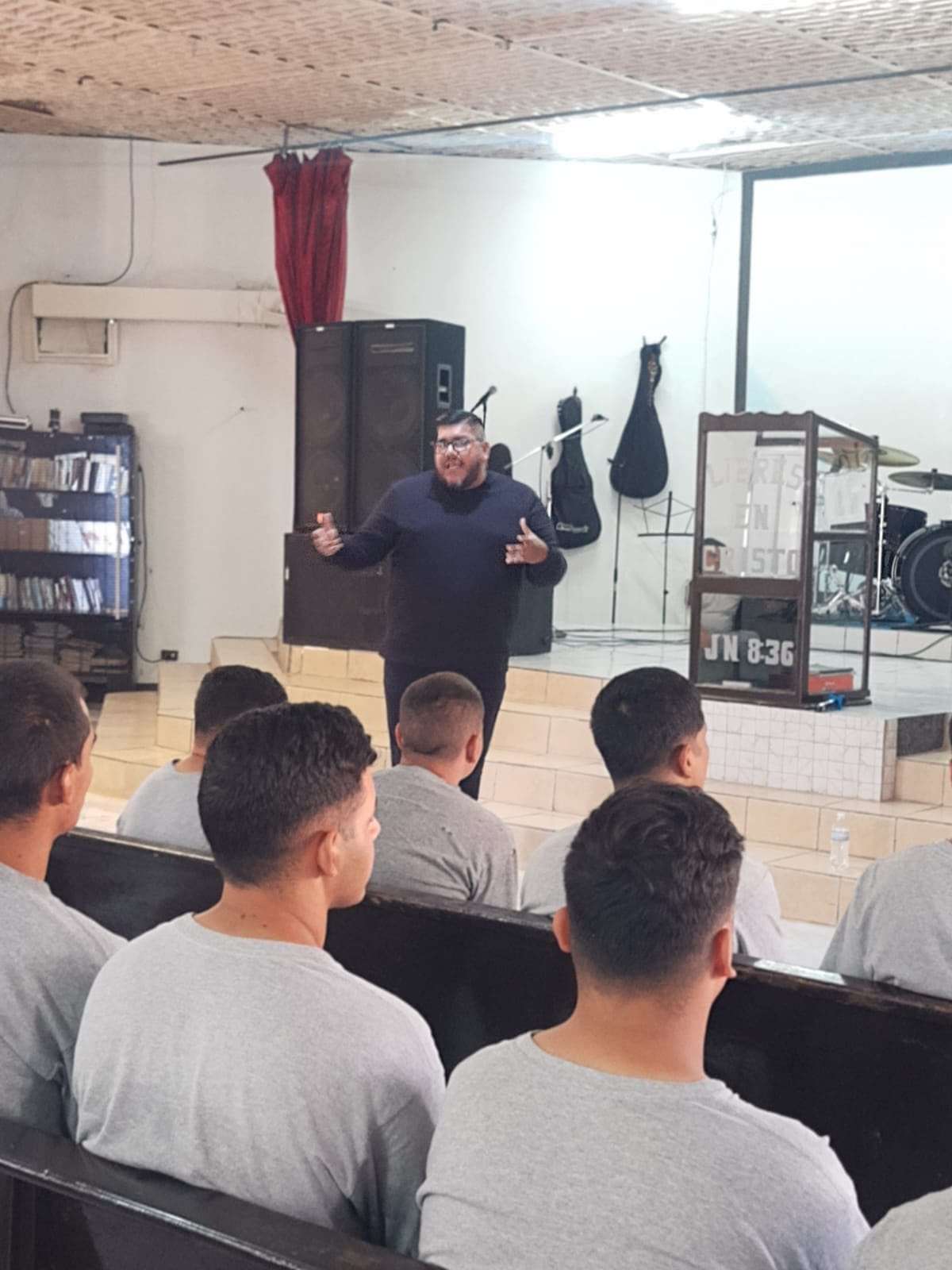 Imparten conferencias para prevenir reclutamiento criminal de jóvenes