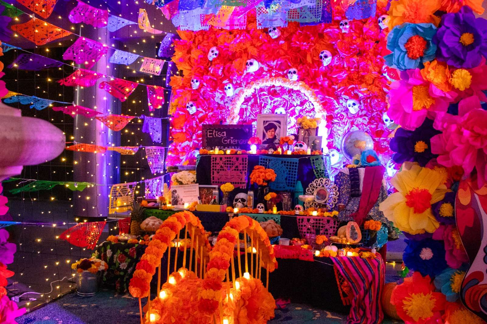 Invita Municipio a participar en Concurso de Altares de Muertos
