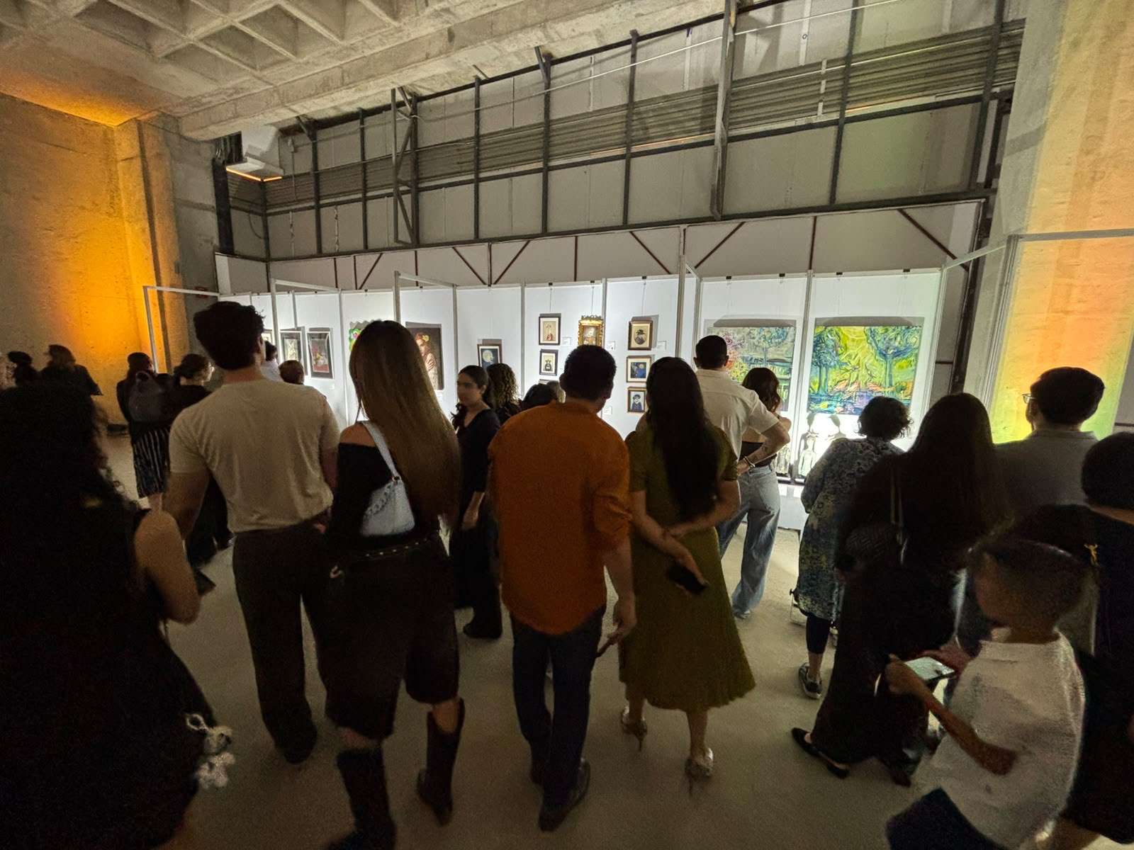 Inauguran Feria de Arte y Exposición del Fich en Paseo Central