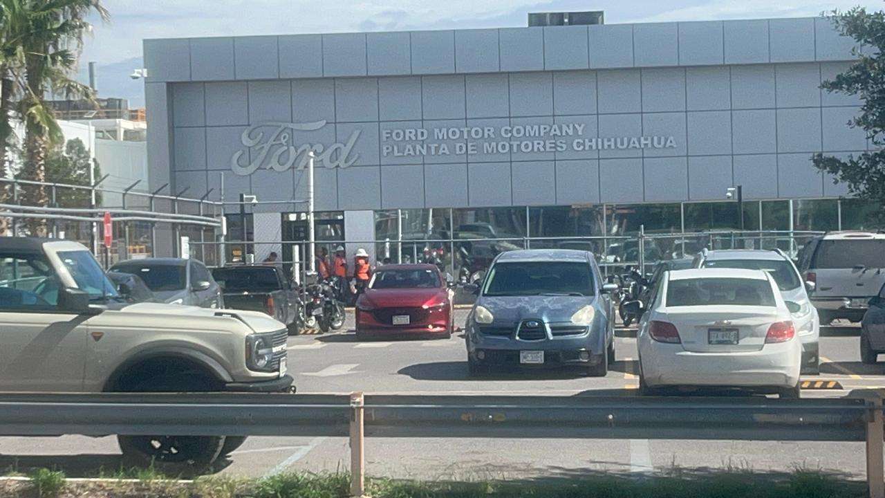 Moviliza simulacro a cuerpos de emergencia en la Ford