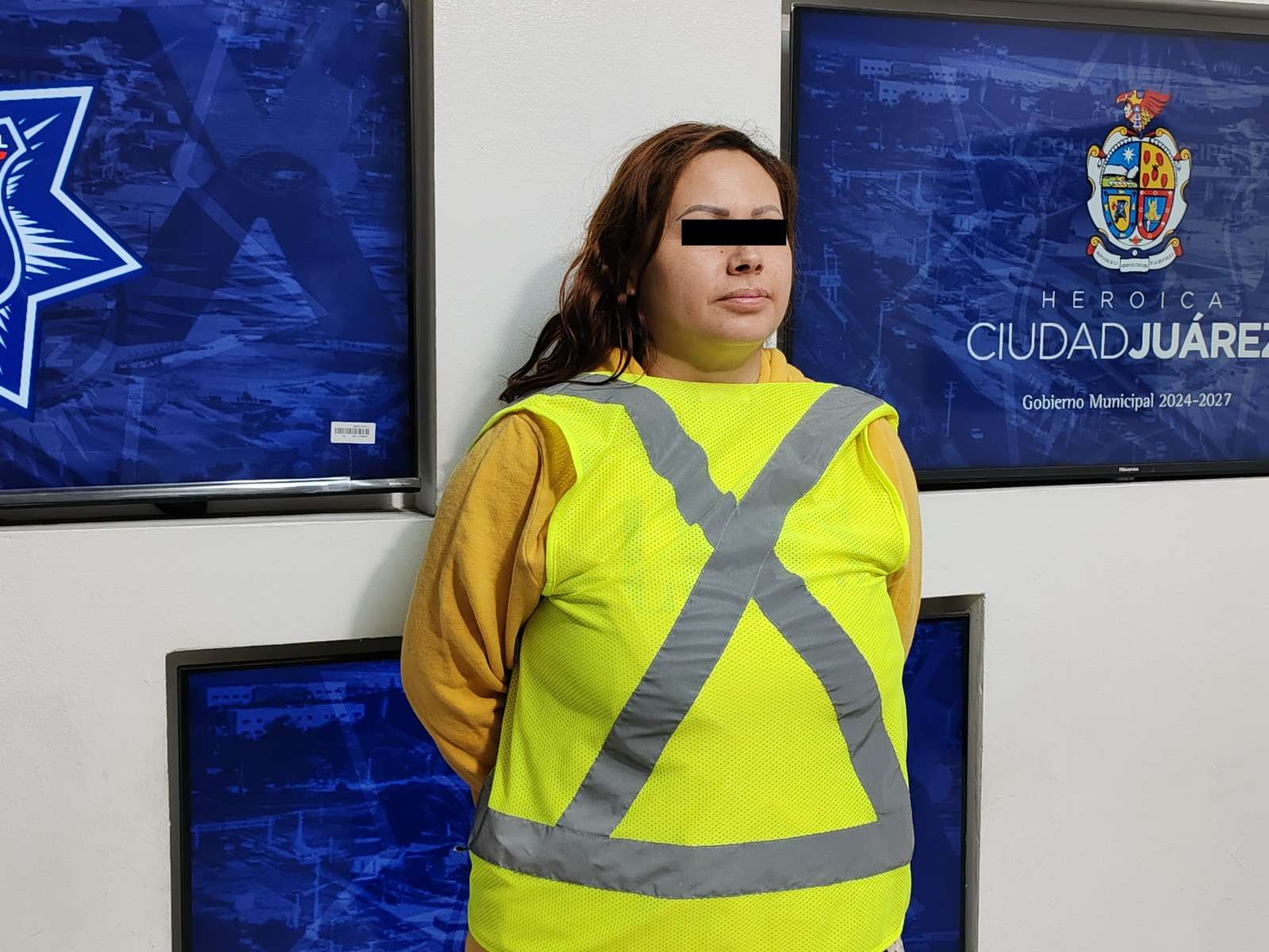 Arrestan a mujer con vehículo robado