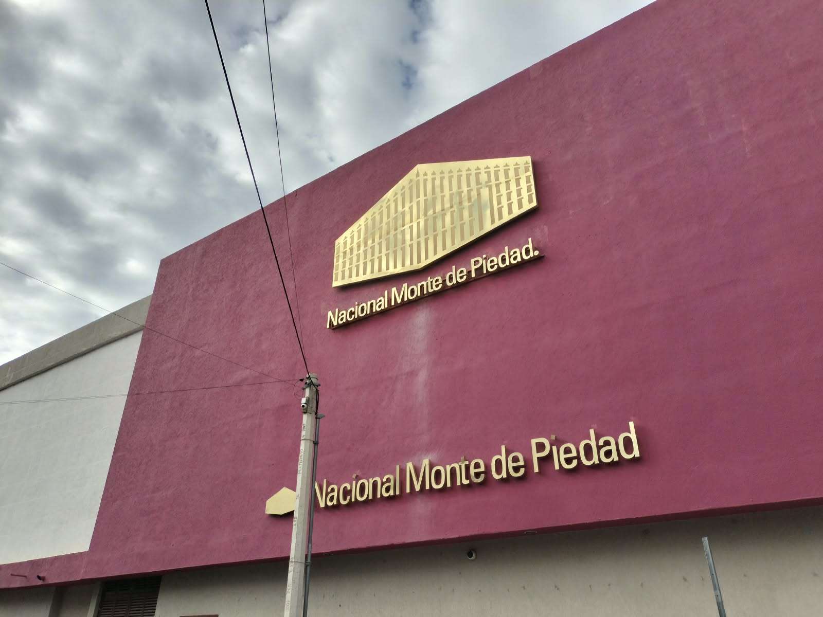 Reabre Monte de Piedad tras casi un año de huelga