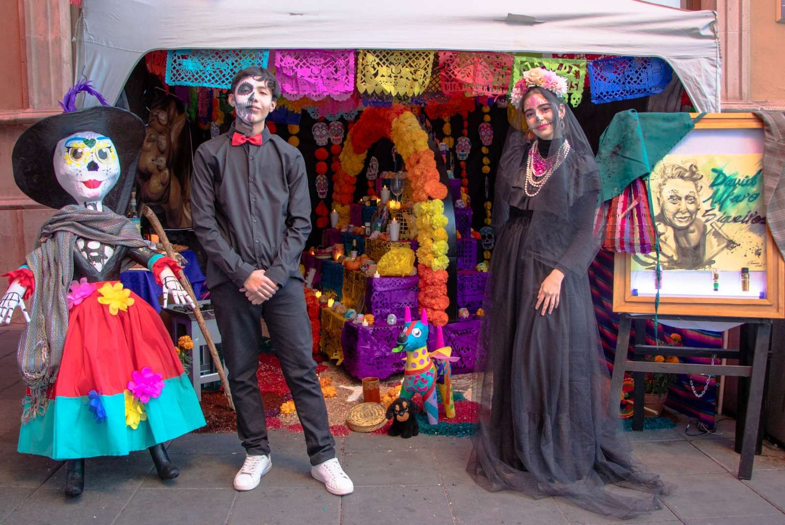 Invita Municipio a participar en Concurso de Altares de Muertos