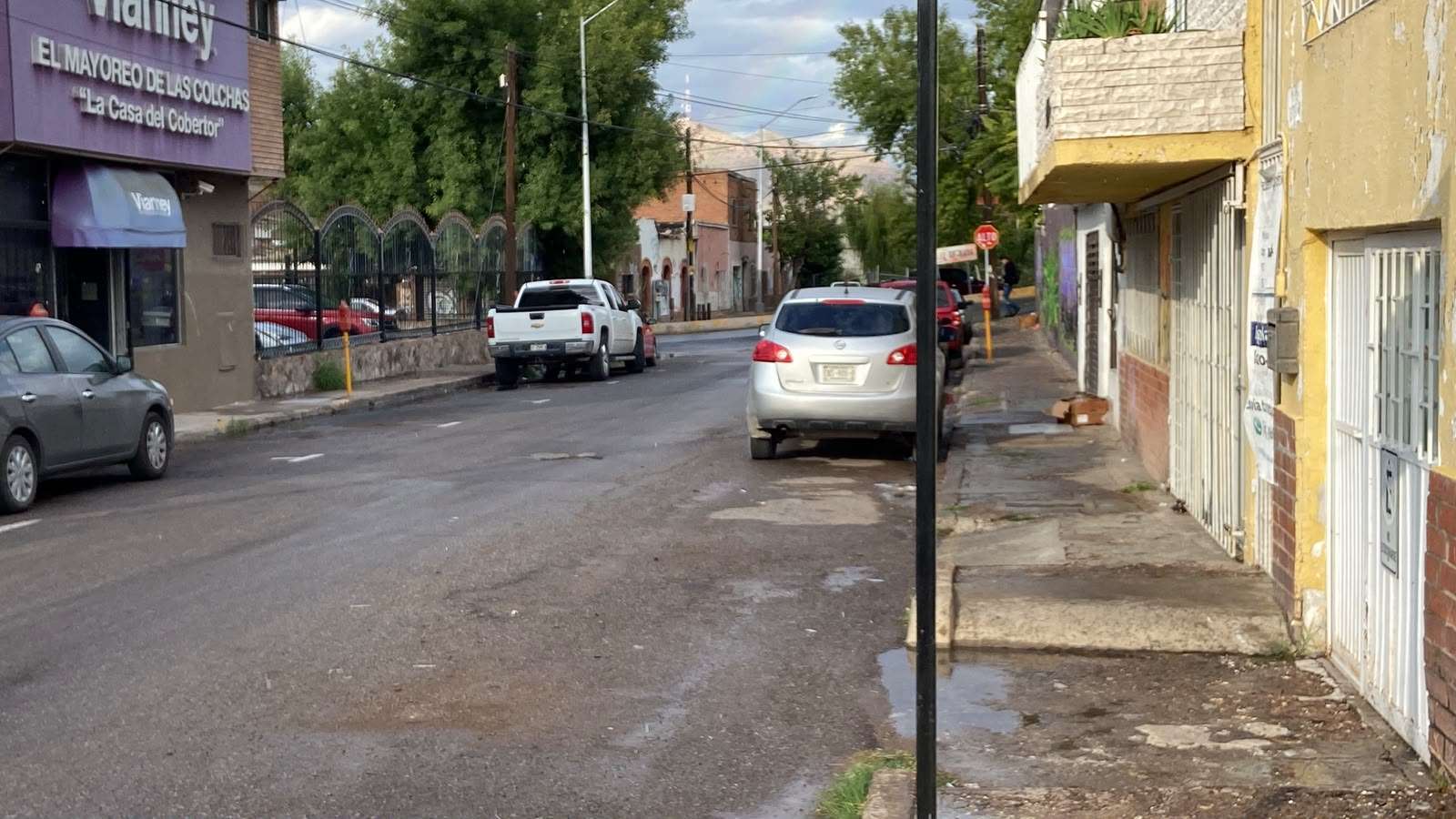 Cae lluvia ligera en el centro de Chihuahua
