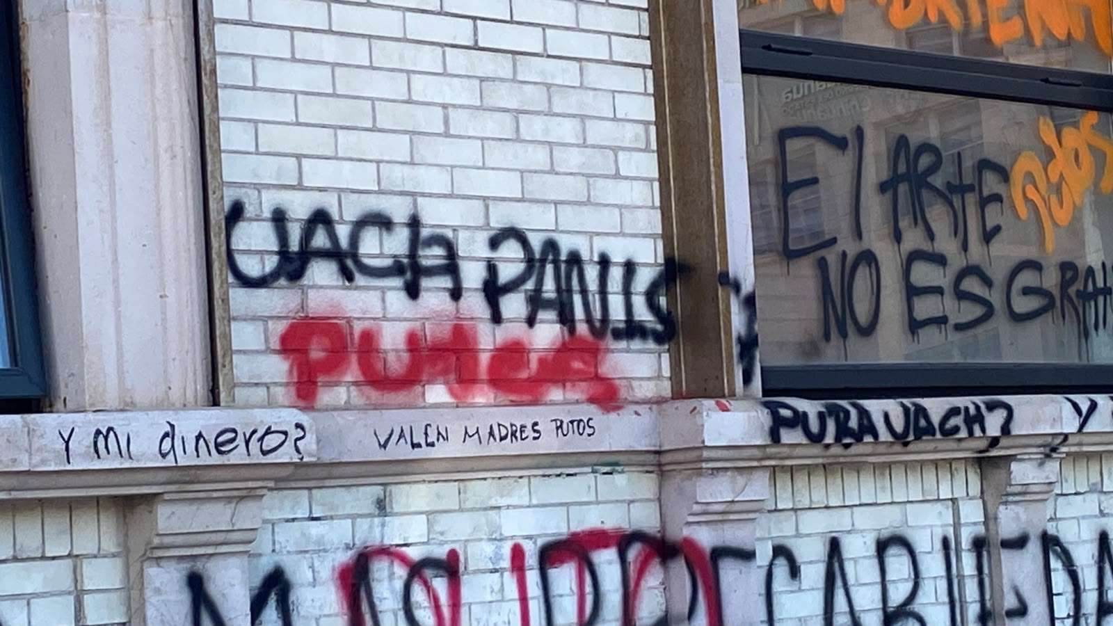 Acuden de notaría 13 a dar fe de daños en edificio de Rectoría