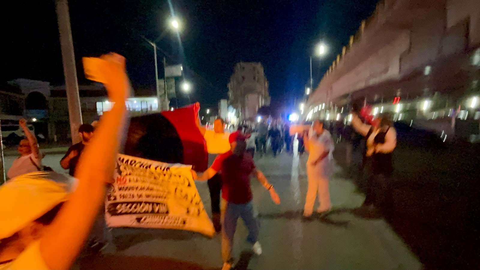 Marchan empleados del Imss hasta el Morelos